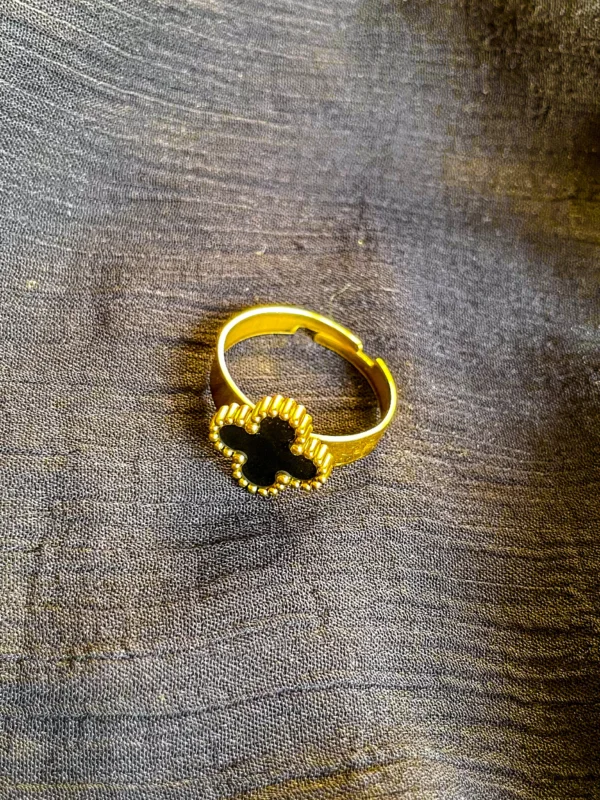 Four Leaf Clover Size Adjustable Ring